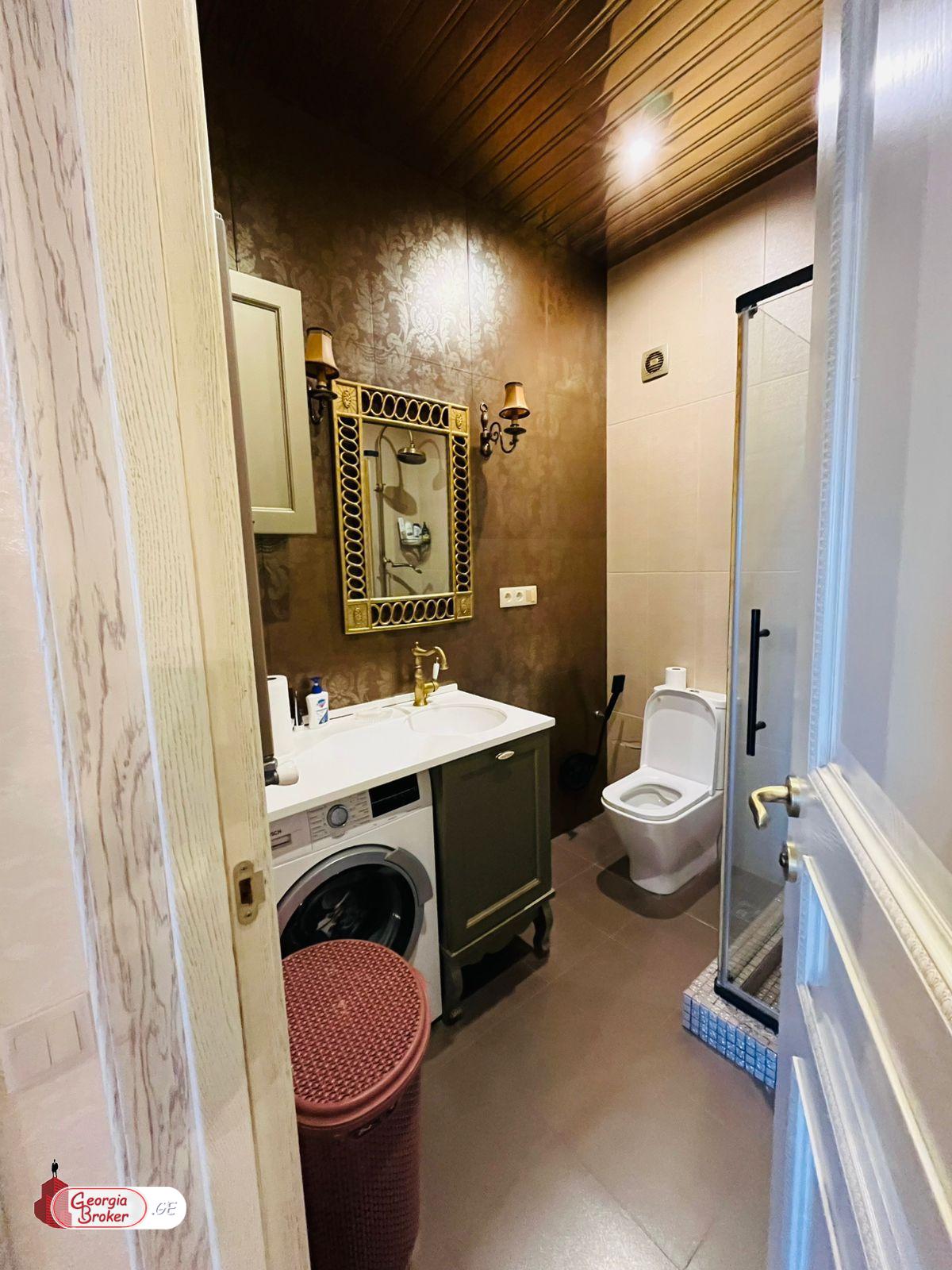 იყიდება ახალი გარემონტებული 3 ოთახიანი ბინა ვაკეში